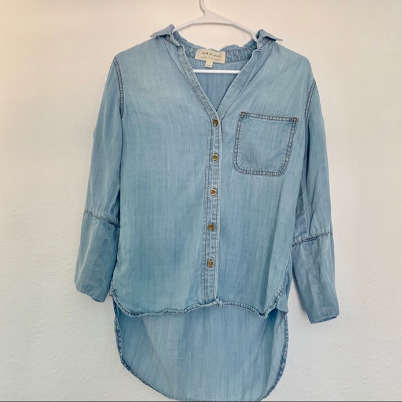 Anthro cloth and stone faded chambray button down - Picture 2 of 7